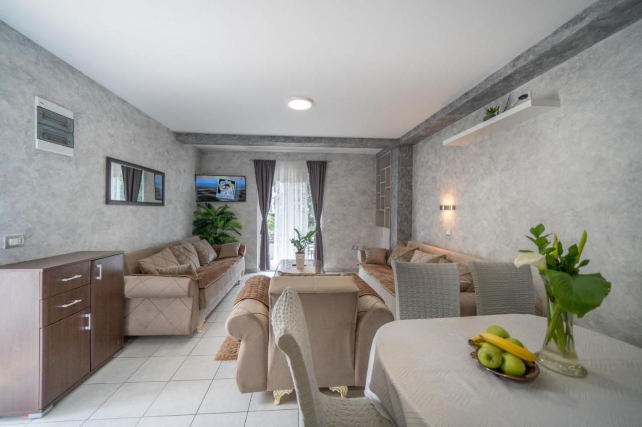 ריסאן Apartman Anja מראה חיצוני תמונה