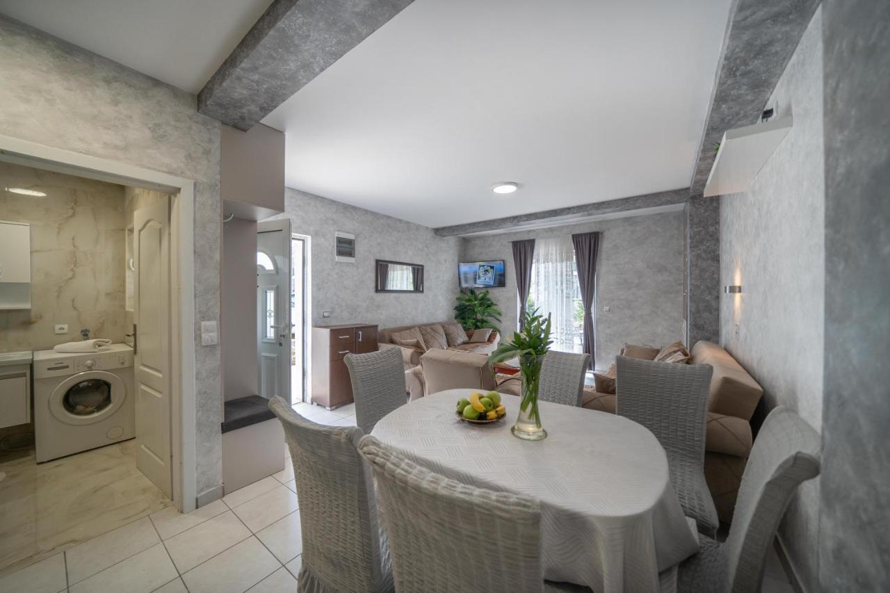 ריסאן Apartman Anja מראה חיצוני תמונה